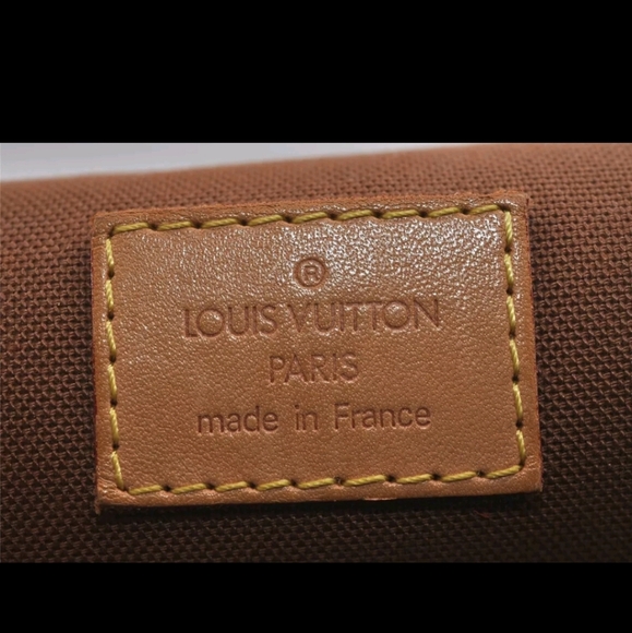 Authentic Louis Vuitton Monogram Messenger Bosphore PM Shoulder Bag - Picture 3 of 10